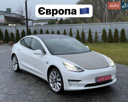 Белый Тесла Модель 3, объемом двигателя 0 л и пробегом 95 тыс. км за 14600 $, фото 1 на Automoto.ua