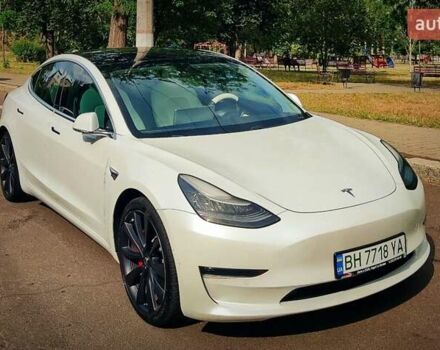 Білий Тесла Модель 3, об'ємом двигуна 0 л та пробігом 105 тис. км за 24440 $, фото 1 на Automoto.ua