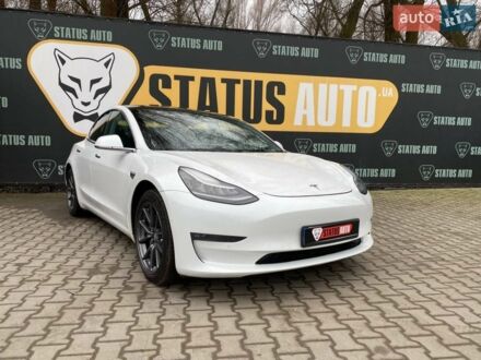 Білий Тесла Модель 3, об'ємом двигуна 0 л та пробігом 65 тис. км за 18700 $, фото 1 на Automoto.ua