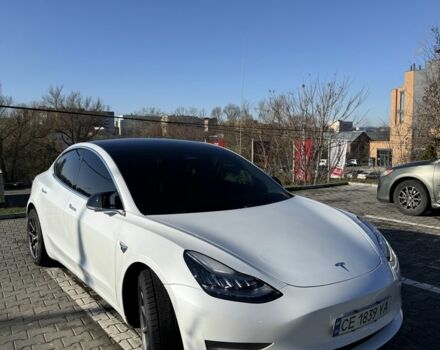Белый Тесла Модель 3, объемом двигателя 0 л и пробегом 103 тыс. км за 20000 $, фото 1 на Automoto.ua