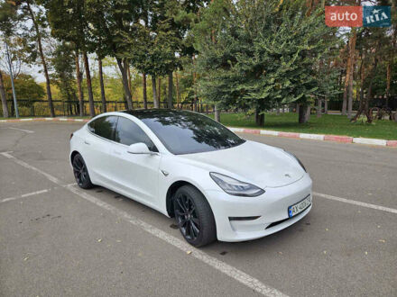 Тесла Модель 3 2020 у Харкові на Automoto.ua Білий Тесла Модель 3, об'ємом двигуна 0 л та пробігом 113 тис. км за 19500 $, фото 1 на Automoto.ua