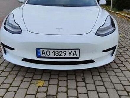 Білий Тесла Модель 3, об'ємом двигуна 0 л та пробігом 129 тис. км за 15800 $, фото 1 на Automoto.ua