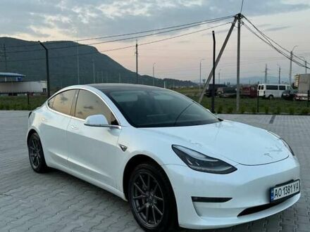 Тесла Модель 3 2020 у Хусте на Automoto.ua Білий Тесла Модель 3, об'ємом двигуна 0 л та пробігом 49 тис. км за 18950 $, фото 1 на Automoto.ua