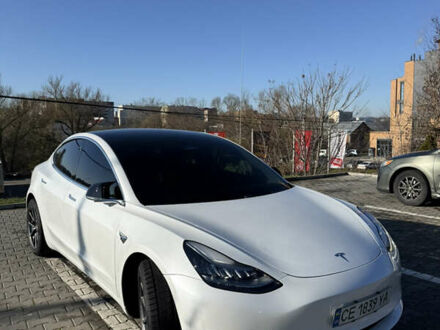 Білий Тесла Модель 3, об'ємом двигуна 0 л та пробігом 103 тис. км за 20500 $, фото 1 на Automoto.ua