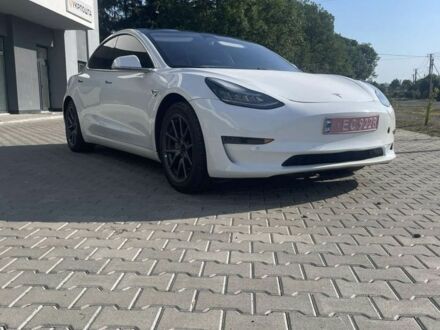 Белый Тесла Модель 3, объемом двигателя 0 л и пробегом 72 тыс. км за 16500 $, фото 1 на Automoto.ua