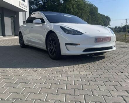 Белый Тесла Модель 3, объемом двигателя 0 л и пробегом 72 тыс. км за 16500 $, фото 1 на Automoto.ua