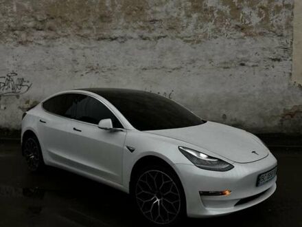 Тесла Модель 3 2020 в Стрые на Automoto.ua Белый Тесла Модель 3, объемом двигателя 0 л и пробегом 135 тыс. км за 18500 $, фото 1 на Automoto.ua