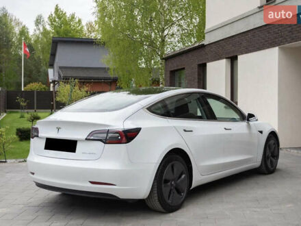 Тесла Модель 3 2020 у Луцьку на Automoto.ua Білий Тесла Модель 3, об'ємом двигуна 0 л та пробігом 134 тис. км за 15000 $, фото 1 на Automoto.ua