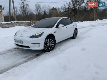 Білий Тесла Модель 3, об'ємом двигуна 0 л та пробігом 74 тис. км за 14800 $, фото 1 на Automoto.ua
