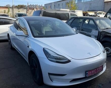 Белый Тесла Модель 3, объемом двигателя 0 л и пробегом 106 тыс. км за 11300 $, фото 1 на Automoto.ua