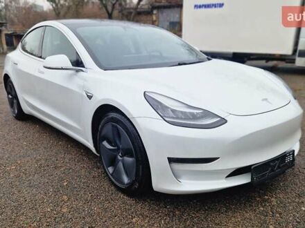 Белый Тесла Модель 3, объемом двигателя 0 л и пробегом 142 тыс. км за 16900 $, фото 1 на Automoto.ua