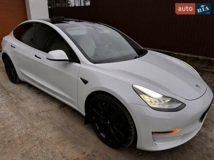 Тесла Модель 3 2020 у Ковель на Automoto.ua Білий Тесла Модель 3, об'ємом двигуна 0 л та пробігом 54 тис. км за 21600 $, фото 1 на Automoto.ua