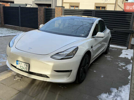 Білий Тесла Модель 3, об'ємом двигуна 0 л та пробігом 103 тис. км за 13500 $, фото 1 на Automoto.ua
