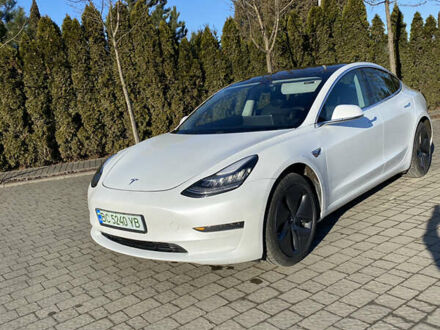 Тесла Модель 3 2020 у Львові на Automoto.ua Білий Тесла Модель 3, об'ємом двигуна 0 л та пробігом 110 тис. км за 21830 $, фото 1 на Automoto.ua