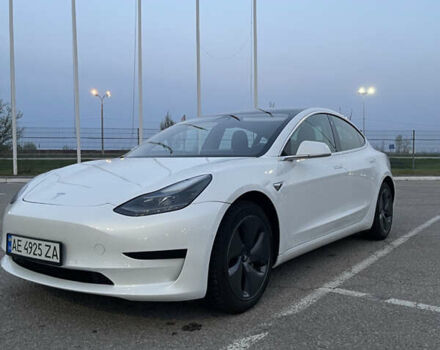 Білий Тесла Модель 3, об'ємом двигуна 0 л та пробігом 50 тис. км за 20900 $, фото 1 на Automoto.ua