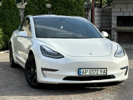 Тесла Модель 3 2020 в Запорожье на Automoto.ua Белый Тесла Модель 3, объемом двигателя 0 л и пробегом 70 тыс. км за 18900 $, фото 1 на Automoto.ua