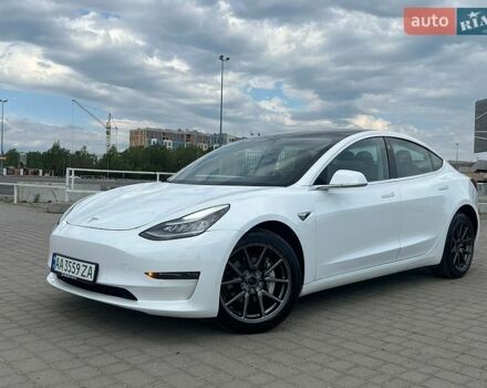 Белый Тесла Модель 3, объемом двигателя 0 л и пробегом 40 тыс. км за 17990 $, фото 1 на Automoto.ua