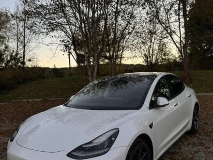 Белый Тесла Модель 3, объемом двигателя 0 л и пробегом 129 тыс. км за 19900 $, фото 1 на Automoto.ua