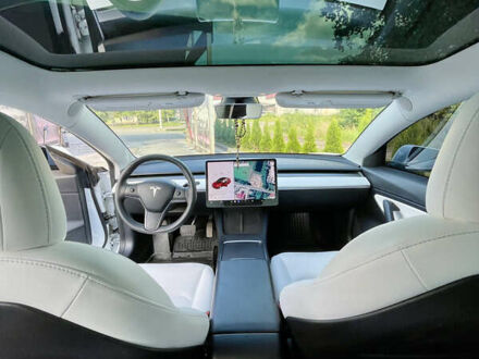 Білий Тесла Модель 3, об'ємом двигуна 0 л та пробігом 79 тис. км за 20500 $, фото 1 на Automoto.ua