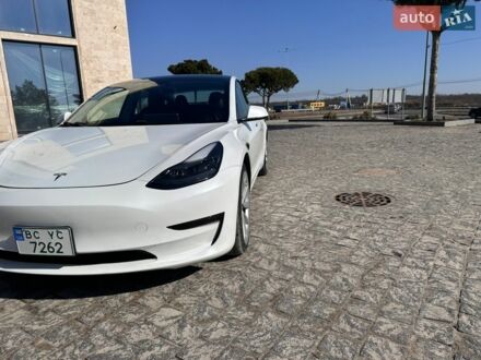 Белый Тесла Модель 3, объемом двигателя 0 л и пробегом 109 тыс. км за 18000 $, фото 1 на Automoto.ua