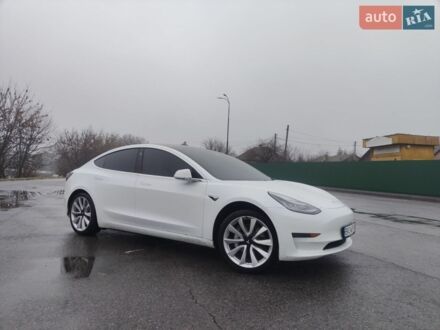 Белый Тесла Модель 3, объемом двигателя 0 л и пробегом 108 тыс. км за 16500 $, фото 1 на Automoto.ua