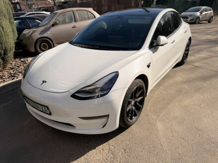 Белый Тесла Модель 3, объемом двигателя 0 л и пробегом 85 тыс. км за 16000 $, фото 1 на Automoto.ua