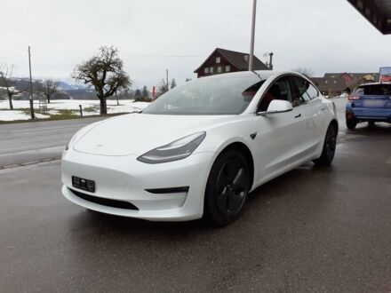Белый Тесла Модель 3, объемом двигателя 0 л и пробегом 11 тыс. км за 24392 $, фото 1 на Automoto.ua