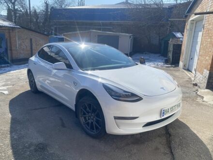 Тесла Модель 3 2020 у Кропивницькому (Кіровограді) на Automoto.ua Білий Тесла Модель 3, об'ємом двигуна 0 л та пробігом 138 тис. км за 15900 $, фото 1 на Automoto.ua