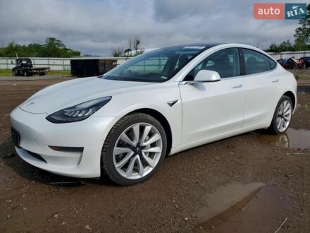 Белый Тесла Модель 3, объемом двигателя 0 л и пробегом 129 тыс. км за 6200 $, фото 1 на Automoto.ua