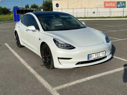 Білий Тесла Модель 3, об'ємом двигуна 0 л та пробігом 105 тис. км за 21500 $, фото 1 на Automoto.ua