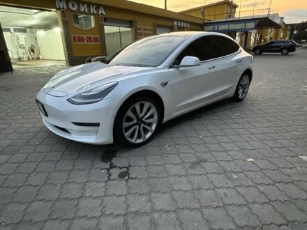 Тесла Модель 3 2020 в Черкассах на Automoto.ua Белый Тесла Модель 3, объемом двигателя 0 л и пробегом 90 тыс. км за 17900 $, фото 1 на Automoto.ua