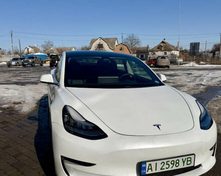 Білий Тесла Модель 3, об'ємом двигуна 0 л та пробігом 117 тис. км за 16500 $, фото 1 на Automoto.ua