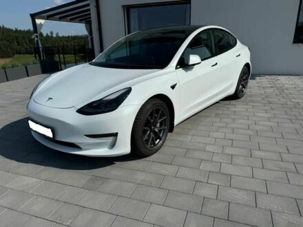 Білий Тесла Модель 3, об'ємом двигуна 0 л та пробігом 115 тис. км за 12200 $, фото 1 на Automoto.ua