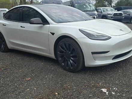 Тесла Модель 3 2021 у Кривому Розі на Automoto.ua Білий Тесла Модель 3, об'ємом двигуна 0 л та пробігом 44 тис. км за 13900 $, фото 1 на Automoto.ua
