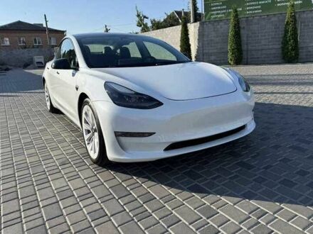Тесла Модель 3 2021 в Одессе на Automoto.ua Белый Тесла Модель 3, объемом двигателя 0 л и пробегом 67 тыс. км за 17999 $, фото 1 на Automoto.ua