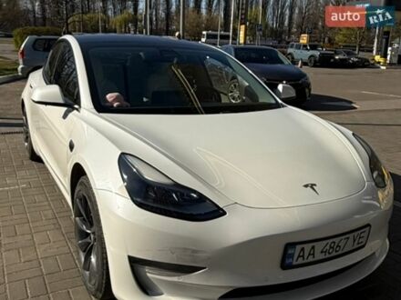 Белый Тесла Модель 3, объемом двигателя 0 л и пробегом 90 тыс. км за 19000 $, фото 1 на Automoto.ua