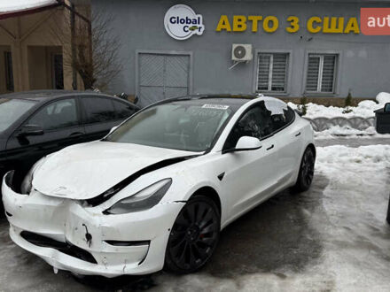 Белый Тесла Модель 3, объемом двигателя 0 л и пробегом 130 тыс. км за 15200 $, фото 1 на Automoto.ua