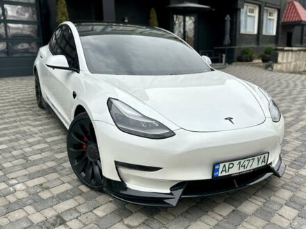 Білий Тесла Модель 3, об'ємом двигуна 0 л та пробігом 67 тис. км за 32500 $, фото 1 на Automoto.ua