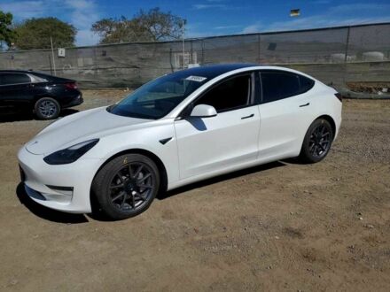 Білий Тесла Модель 3, об'ємом двигуна 0 л та пробігом 90 тис. км за 4500 $, фото 1 на Automoto.ua