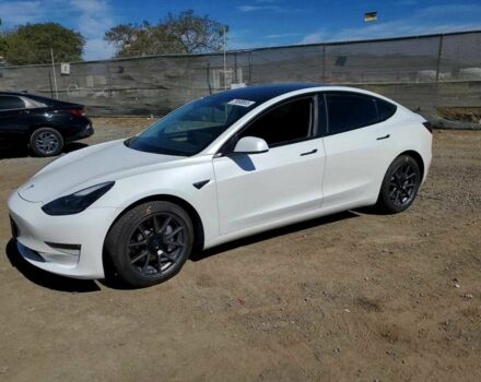Белый Тесла Модель 3, объемом двигателя 0 л и пробегом 90 тыс. км за 4500 $, фото 1 на Automoto.ua