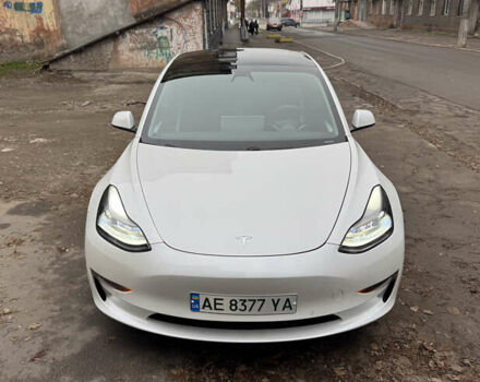 Білий Тесла Модель 3, об'ємом двигуна 0 л та пробігом 67 тис. км за 23000 $, фото 1 на Automoto.ua