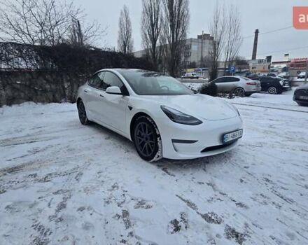 Білий Тесла Модель 3, об'ємом двигуна 0 л та пробігом 64 тис. км за 22500 $, фото 1 на Automoto.ua