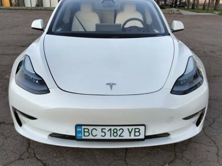 Белый Тесла Модель 3, объемом двигателя 0 л и пробегом 99 тыс. км за 21500 $, фото 1 на Automoto.ua