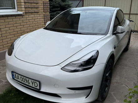 Тесла Модель 3 2021 у Києві на Automoto.ua Білий Тесла Модель 3, об'ємом двигуна 0 л та пробігом 86 тис. км за 19500 $, фото 1 на Automoto.ua