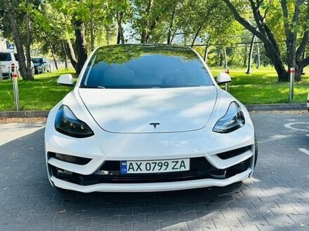 Белый Тесла Модель 3, объемом двигателя 0 л и пробегом 43 тыс. км за 17500 $, фото 1 на Automoto.ua