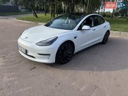 Тесла Модель 3 2021 в Житомире на Automoto.ua Белый Тесла Модель 3, объемом двигателя 0 л и пробегом 75 тыс. км за 23000 $, фото 1 на Automoto.ua