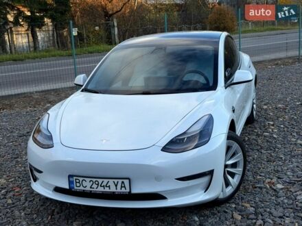 Белый Тесла Модель 3, объемом двигателя 0 л и пробегом 100 тыс. км за 20799 $, фото 1 на Automoto.ua