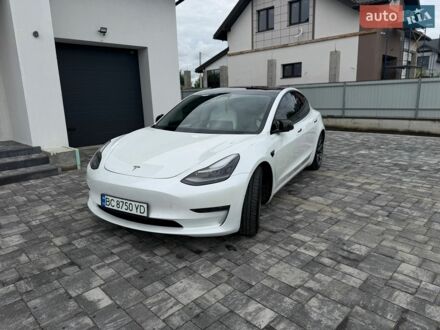 Белый Тесла Модель 3, объемом двигателя 0 л и пробегом 90 тыс. км за 18500 $, фото 1 на Automoto.ua