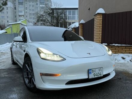 Белый Тесла Модель 3, объемом двигателя 0 л и пробегом 132 тыс. км за 18700 $, фото 1 на Automoto.ua
