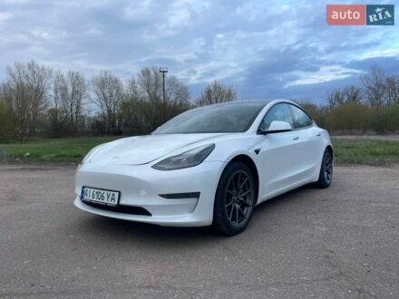 Білий Тесла Модель 3, об'ємом двигуна 0 л та пробігом 180 тис. км за 15900 $, фото 1 на Automoto.ua